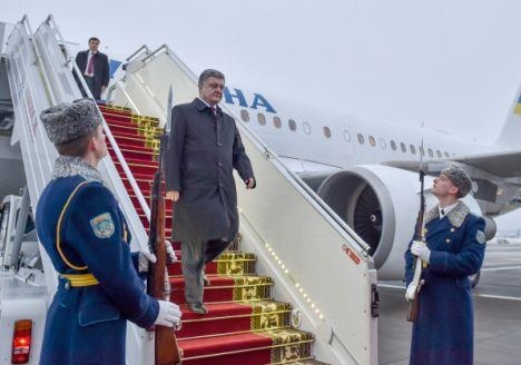 Порошенко  перещеголял  Януковича