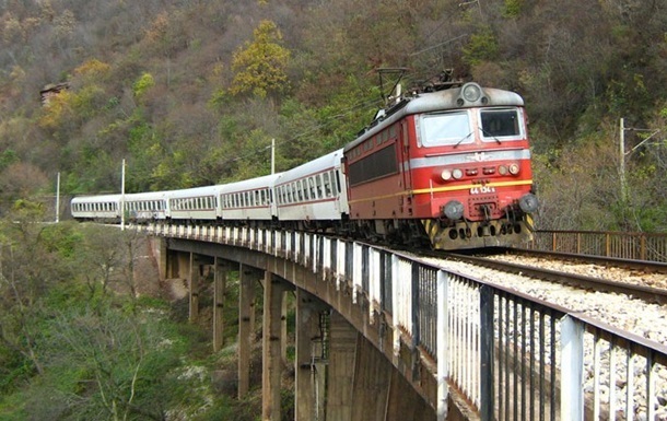 У Македонії потяг врізався в групу мігрантів: 14 загиблих