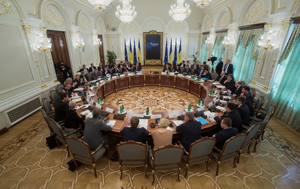Підсумки 27 квітня: Саміт Україна-ЄС і допит Симоненка