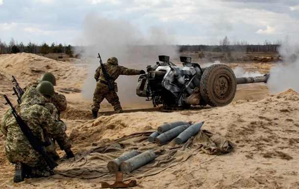 Украина отвела все тяжелое вооружение на Донбассе - штаб АТО