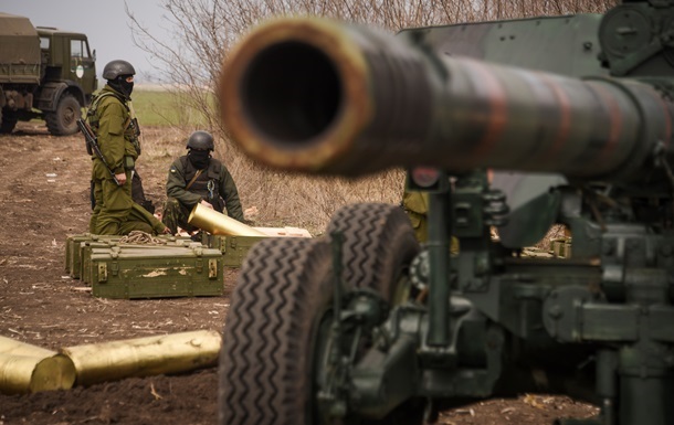 Сепаратисти ведуть обстріли з усіх видів зброї - штаб АТО