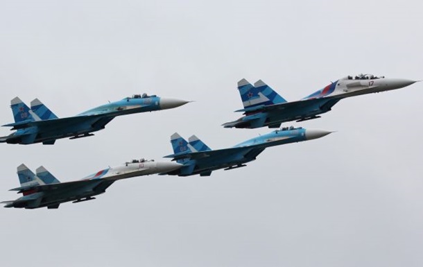 Россия перебросила в Крым новые истребители и бомбардировщики - СМИ
