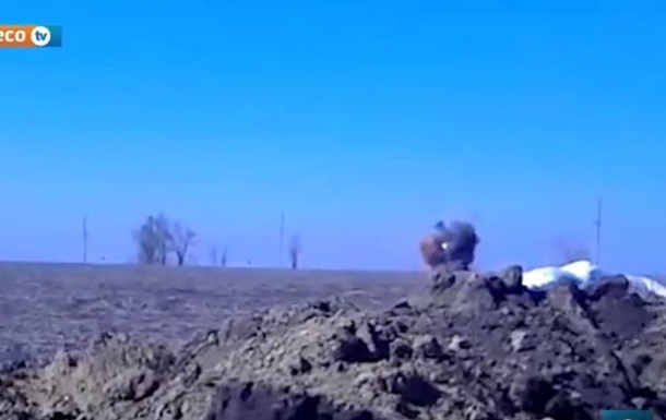 У мережі з явилося відео вибуху танка в зоні АТО