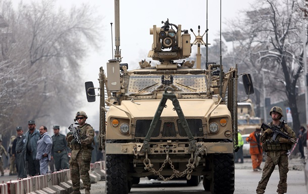 Росія припиняє транзит військової техніки НАТО до Афганістану