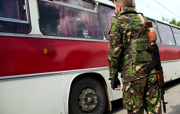 Заступник донецької міліції виступив за розстріл автобусів, що їдуть до ДНР
