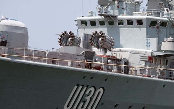 Міноборони повідомило про інцидент з російським кораблем