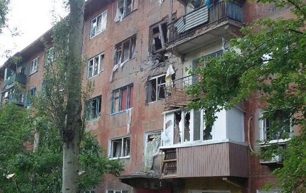 Обстрел Авдеевки: снаряды попали в дома