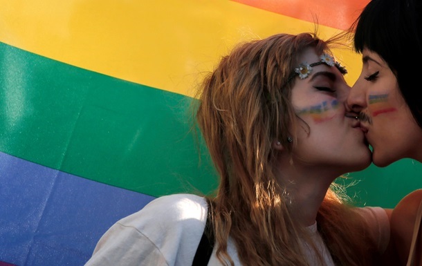 Кличко просит отменить гей-парад в Киеве