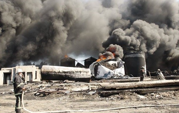 Турчинов рассказал о жертвах пожара на нефтебазе под Киевом