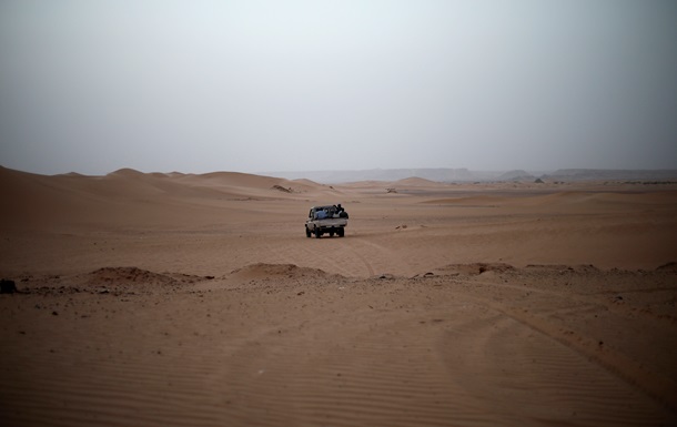 В Сахаре найдены тела 18 мигрантов, бежавших в Европу