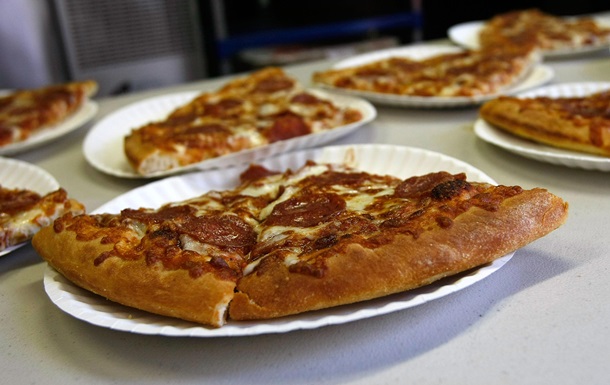 Новый кулинарный рекорд. Итальянцы приготовили самую длинную пиццу в мире