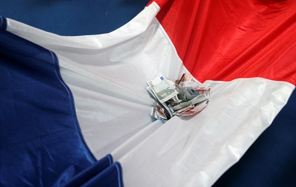 Во Франции растет число банков, арестовавших счета РФ