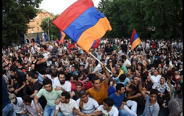 У Єревані поліція розігнала акцію проти підвищення тарифів на електрику
