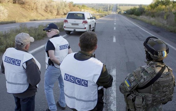 ОБСЕ: На линии фронта на Донбассе выкопаны траншеи, заложены мины