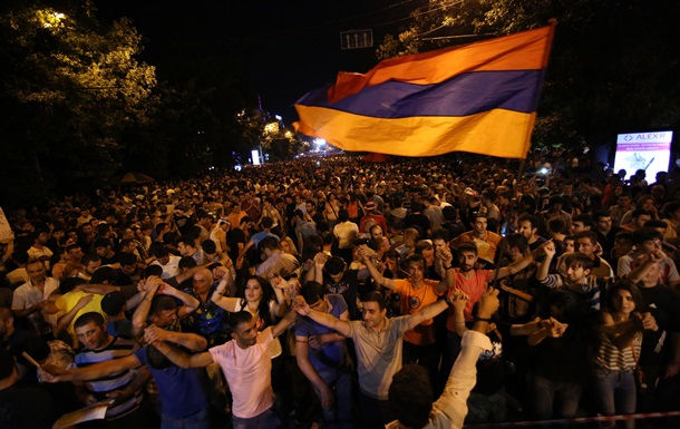 Акції протесту у Вірменії тривають вже у п яти містах