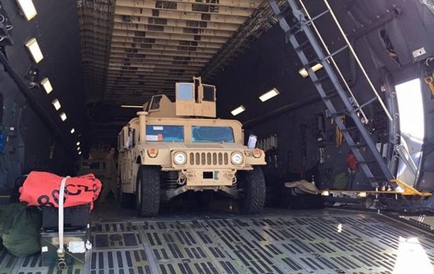 США передадуть Україні ще 100 бронеавтомобілів Humvee