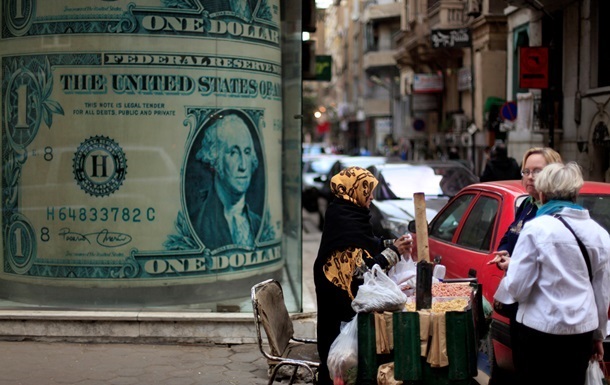 Доллар стабилен на межбанке 30 июня