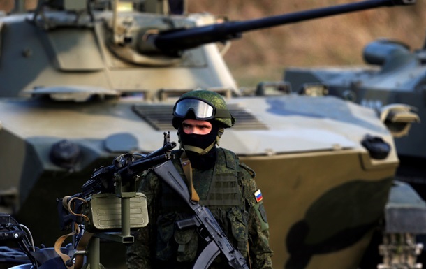 Сепаратистами руководят шесть русских военачальников - Bloomberg