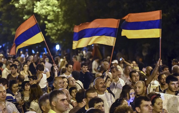 Протестующие в Ереване выдвинули властям ультиматум