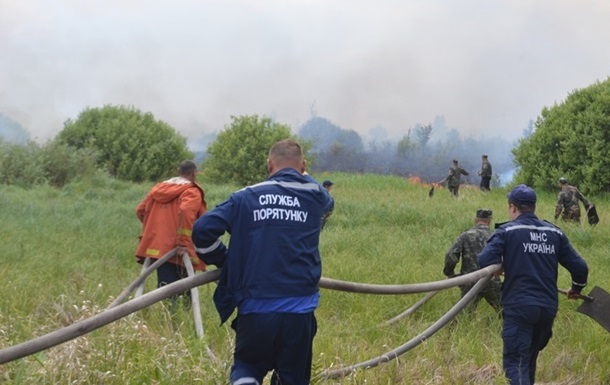 Рятувальники розповіли про стан пожежі під Чорнобилем