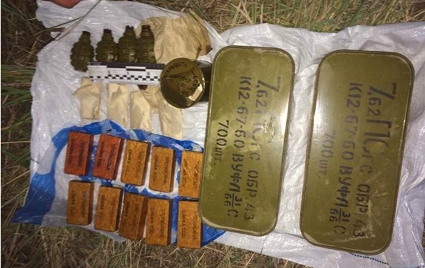 В Киеве возле водонапорной станции нашли тротил и гранаты