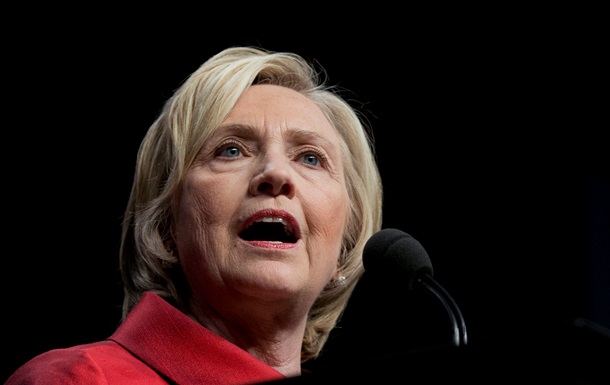 Клинтон обвинила Россию в финансировании хакерских атак