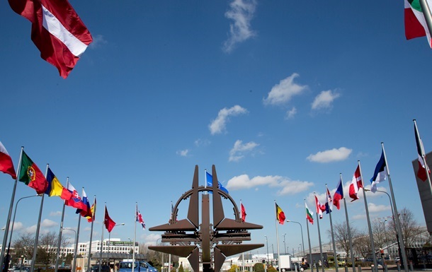 В НАТО призвали готовиться к худшему сценарию на Донбассе