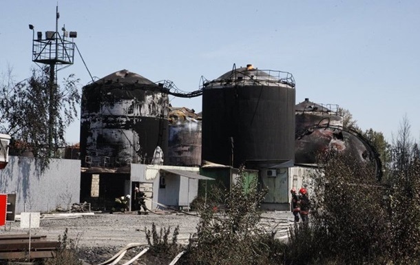 Пожежа на нафтобазі під Києвом: екологи одержали аналіз грунту
