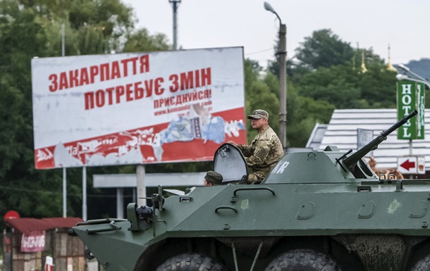 Обзор зарубежных СМИ:  Правый сектор  бросил вызов Киеву