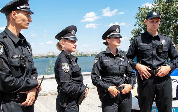 Аваков объявил набор в новую полицию Закарпатья