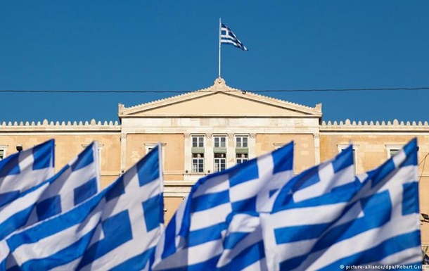 Афины рассчитывают на первый транш помощи в €24 млрд - Reuters