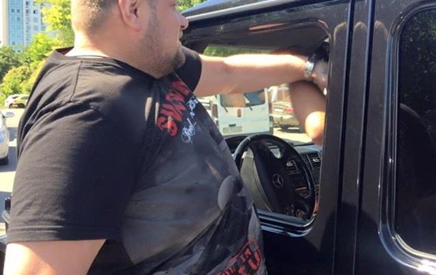 В Одессе нардеп Мосийчук ударил  водителя  за хамство 