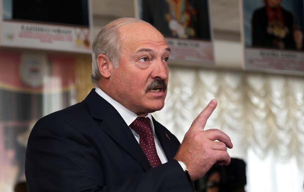 Лукашенко: Донбас буде українським, а Крим - навряд чи