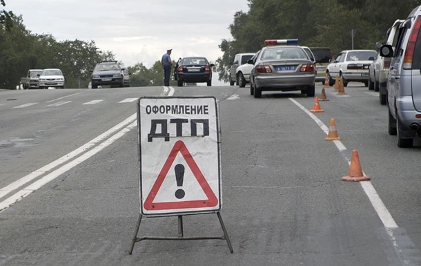 На Донбасі під колесами військового ЗІЛа загинув підліток