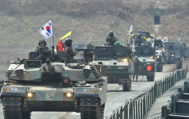 Війська Південної Кореї на кордоні з КНДР приведені у бойову готовність - ЗМІ