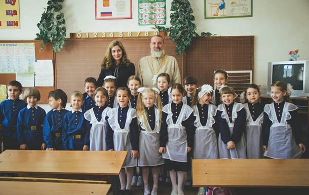 В Севастополе ввели школьную форму царской России
