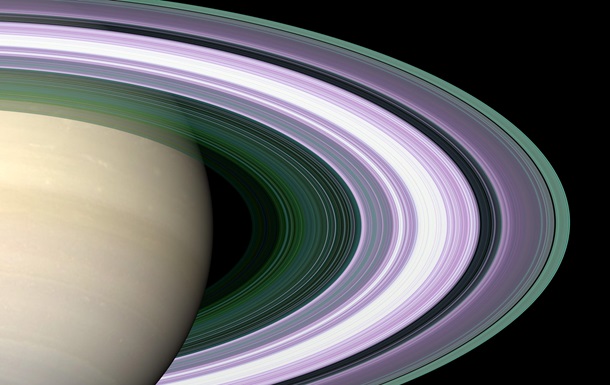 NASA показало незвичайне фото Сатурна