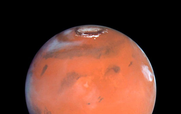 NASA показало водяной поток на Марсе