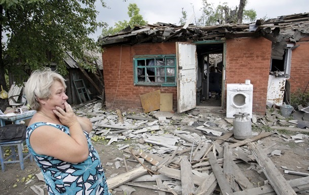 Итоги 16 августа: Новые обстрелы на Донбассе, крушение самолета в Индонезии