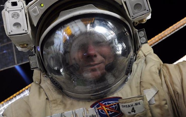 Російський астронавт зробив селфі у відкритому космосі