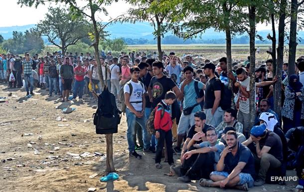Македония объявила режим ЧП из-за беженцев