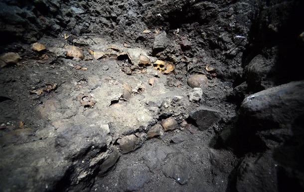 У Мехіко виявили стіну з людських черепів