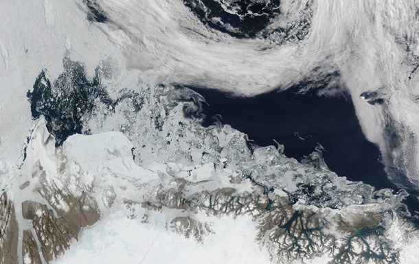 NASA опублікувало знімок танення льодів в Гренландії