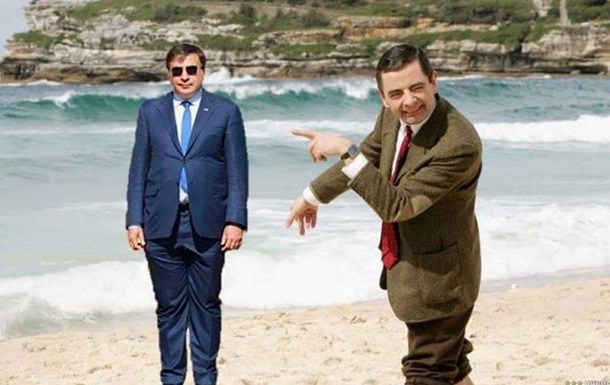 Костюм Саакашвили высмеяли в фотожабах