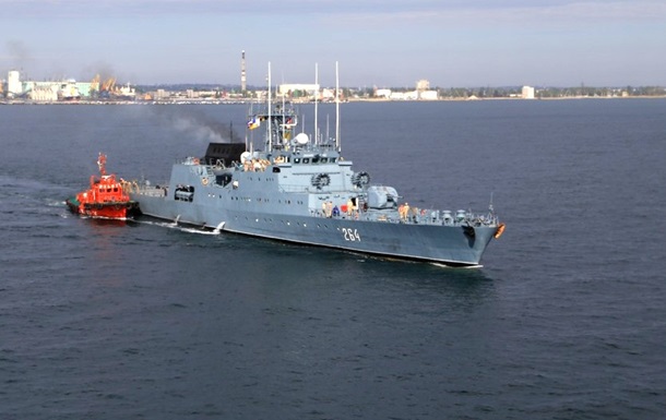Прикордонники не пустили кораблі РФ в українські води - Міноборони