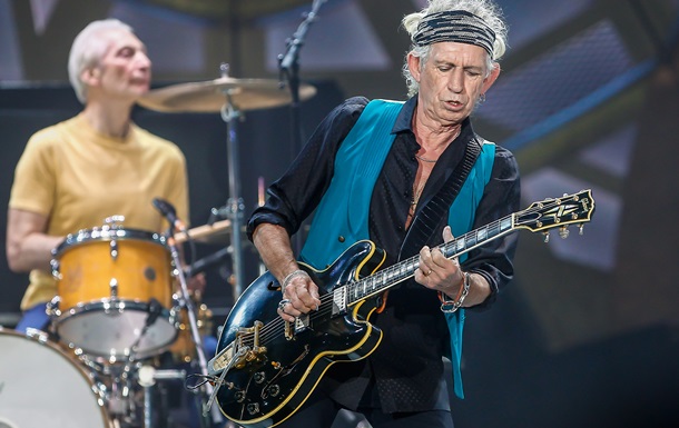 Гітарист The Rolling Stones дозволив донькам вдихнути його прах