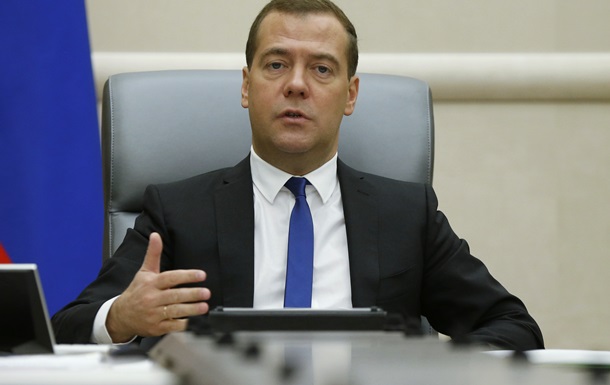 Медведев увидел в результатах голосования на выборах поддержку курса Путина