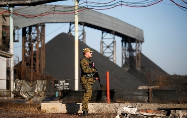 Захарченко заборонив поставляти вугілля Києву