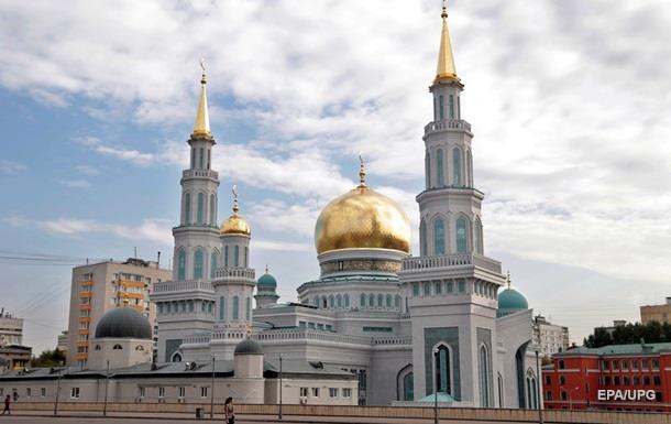 В Москве открылась крупнейшая мечеть Европы, Путин читал Коран