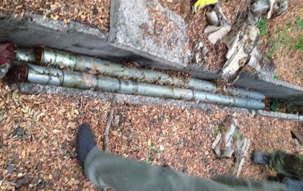 В Донецкой области нашли тайник со снарядами для  Градов 